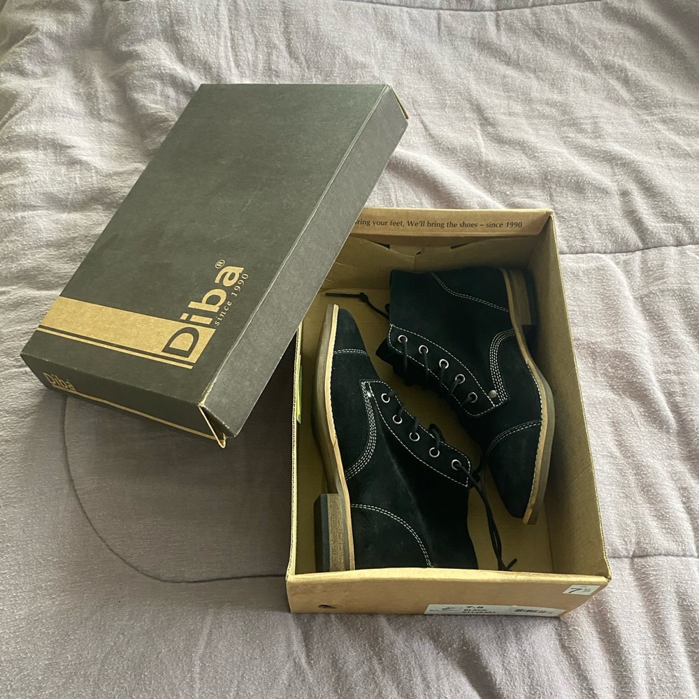 Diba Eli Bootie Size 7.5